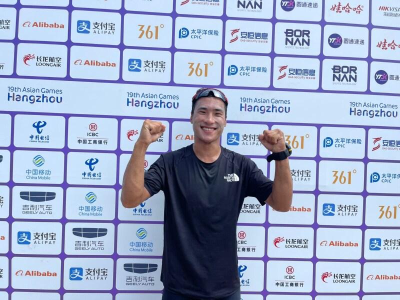 본문 이미지 - 항저우 아시안게임 윈드서핑 RS:X에서 금메달을 따낸 조원우.(대한요트협회 제공)