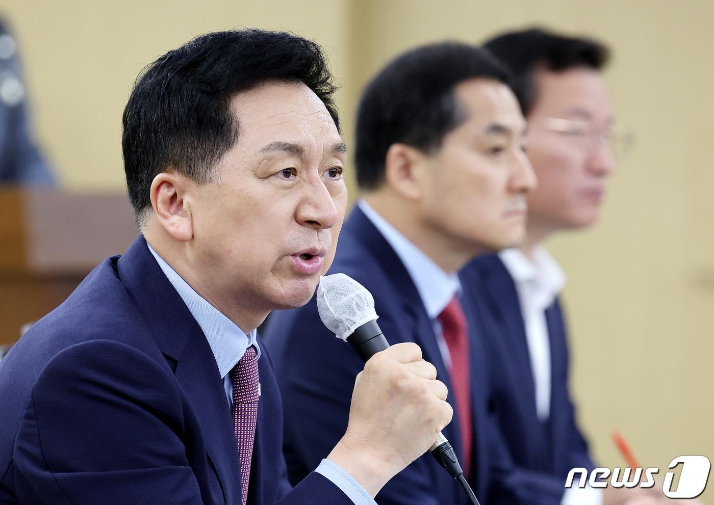 본문 이미지 - 김기현 국민의힘 대표가 4일 오후 서울 중구 서울지방고용노동청에서 열린 추석명절 대비 체불임금 대책 마련 현장 간담회에서 인사말을 하고 있다. 2023.9.4/뉴스1 ⓒ News1 박지혜 기자