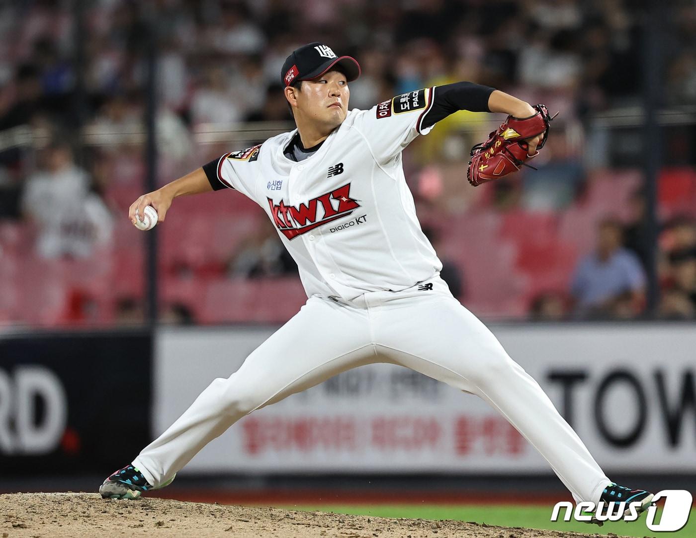 본문 이미지 - KT 위즈에서 두산 베어스로 이적한 김영현(22). /뉴스1 DB ⓒ News1 김진환 기자