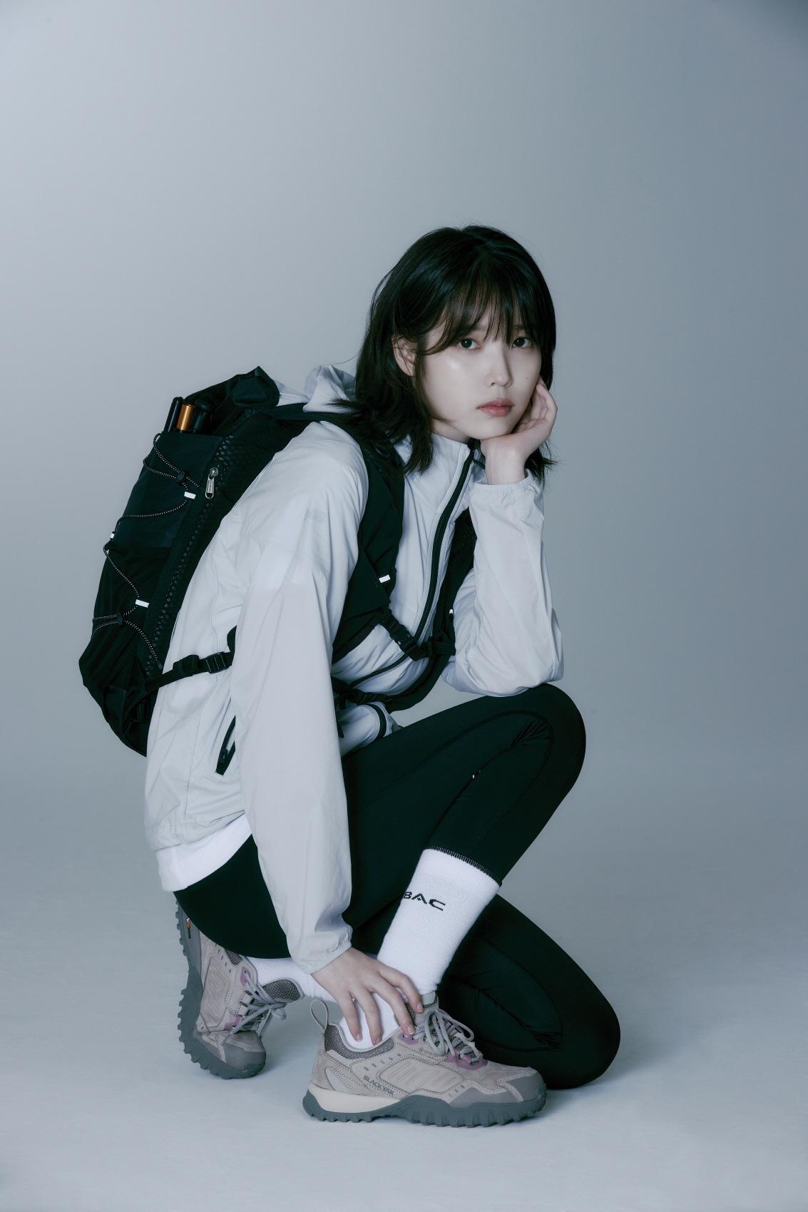 본문 이미지 - 아이유/블랙야크 제공