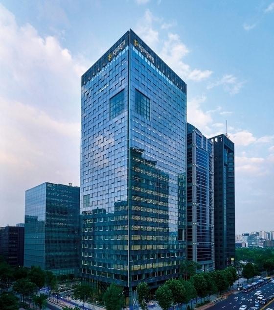 본문 이미지 - KB금융지주 사옥 전경./사진제공=KB금융지주