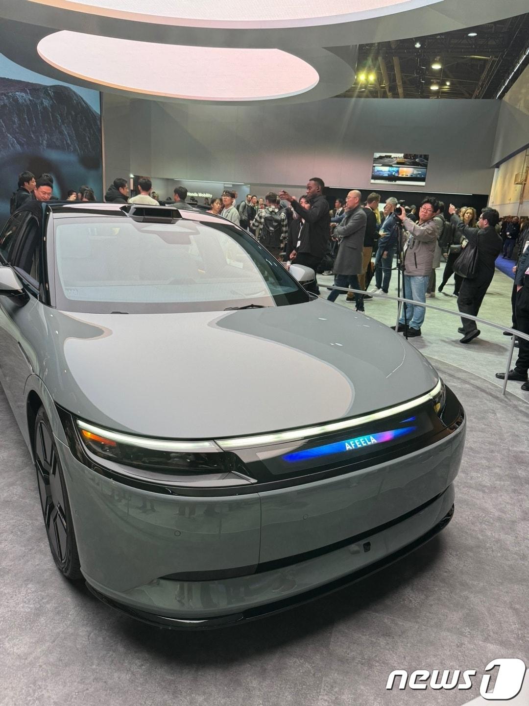 본문 이미지 - 일본 전자 기업 소니가 자동차 업체 혼다와 공동 개발한 전기차 '아필라(Afeela)'.  2024.1.9/뉴스1 ⓒ News1 강태우 기자 