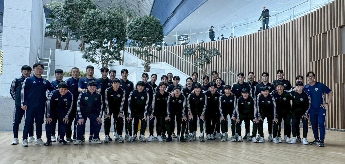  전지훈련을 떠나는 전북 현대(전북 제공)