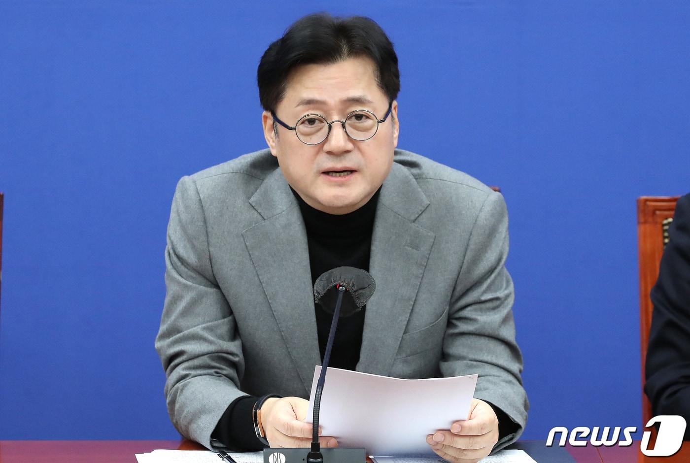 본문 이미지 - 홍익표 더불어민주당 원내대표가 11일 오전 서울 여의도 국회에서 열린 정책조정회의에서 발언을 하고 있다. 2024.1.11/뉴스1 ⓒ News1 임세영 기자