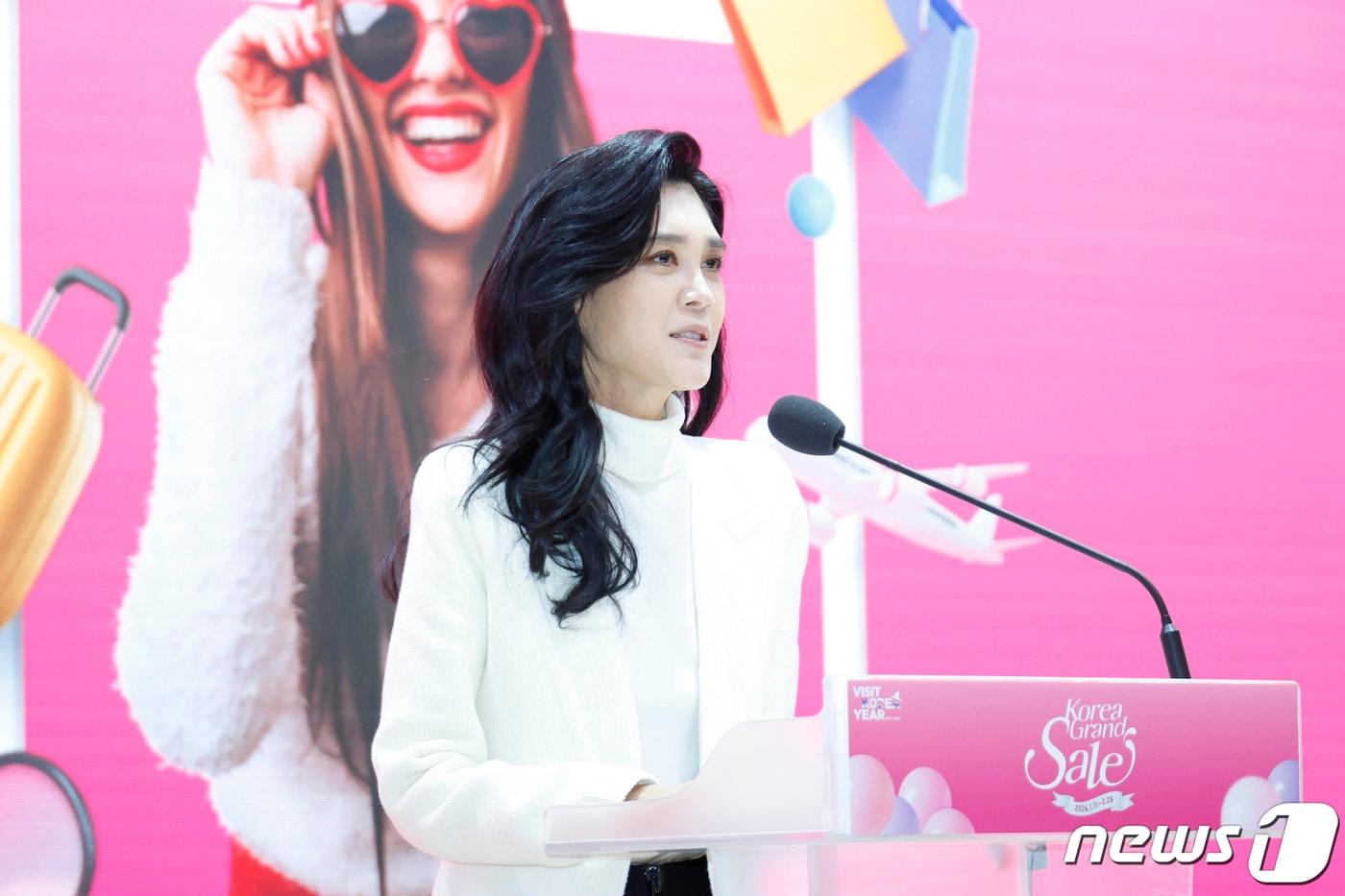 본문 이미지 - 이부진 한국방문의 해 위원장이 11일 오전 서울 중구 온드림 소사이어티에서 열린 2024 코리아그랜드세일 개막식에서 환영사를 하고 있다. (공동취재) 2024.1.11/뉴스1 ⓒ News1 박정호 기자