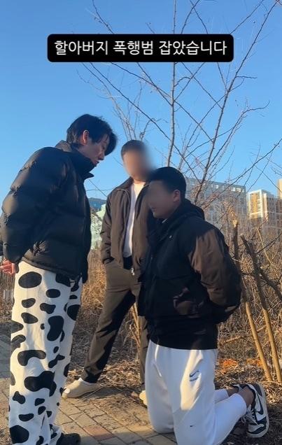 본문 이미지 - BJ 신태일과 일행이 남학생을 훈계하고 있는 모습. (인스타그램 갈무리)