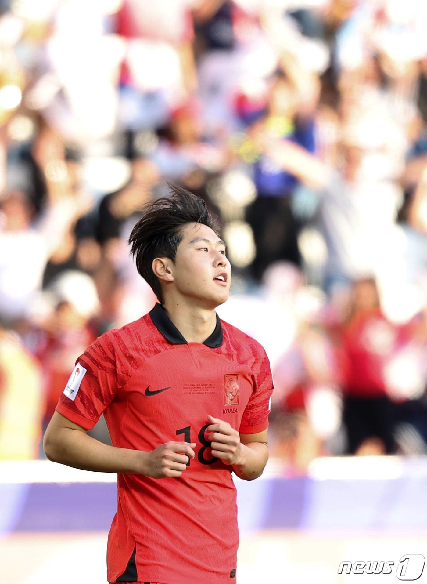 본문 이미지 - 대한민국 축구대표팀 이강인이 15일(현지시간) 카타르 도하 자심 빈 하마드 스타디움에서 열린 2023 아시아축구연맹(AFC) 카타르 아시안컵 조별리그 E조 대한민국과 바레인의 경기에서 팀의 세 번째 골을 넣은 후 무덤덤한 표정을 짓고 있다. 2024.1.15/뉴스1 ⓒ News1 김성진 기자
