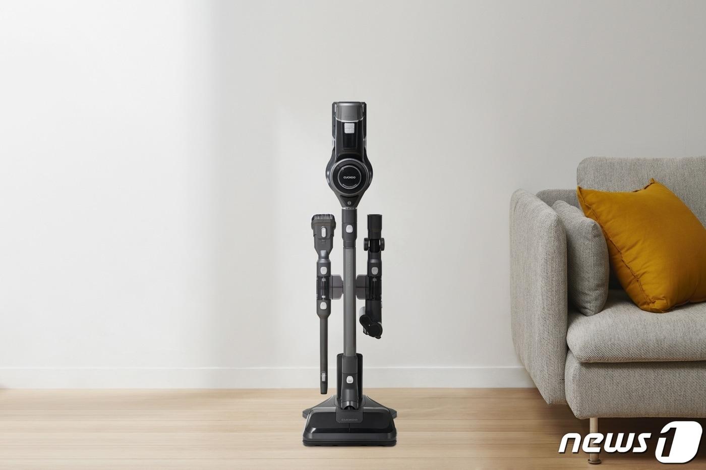 본문 이미지 - 쿠쿠홈시스, 파워클론 물걸레 무선청소기 홈쇼핑 생방송 판매(쿠쿠홈시스 제공)