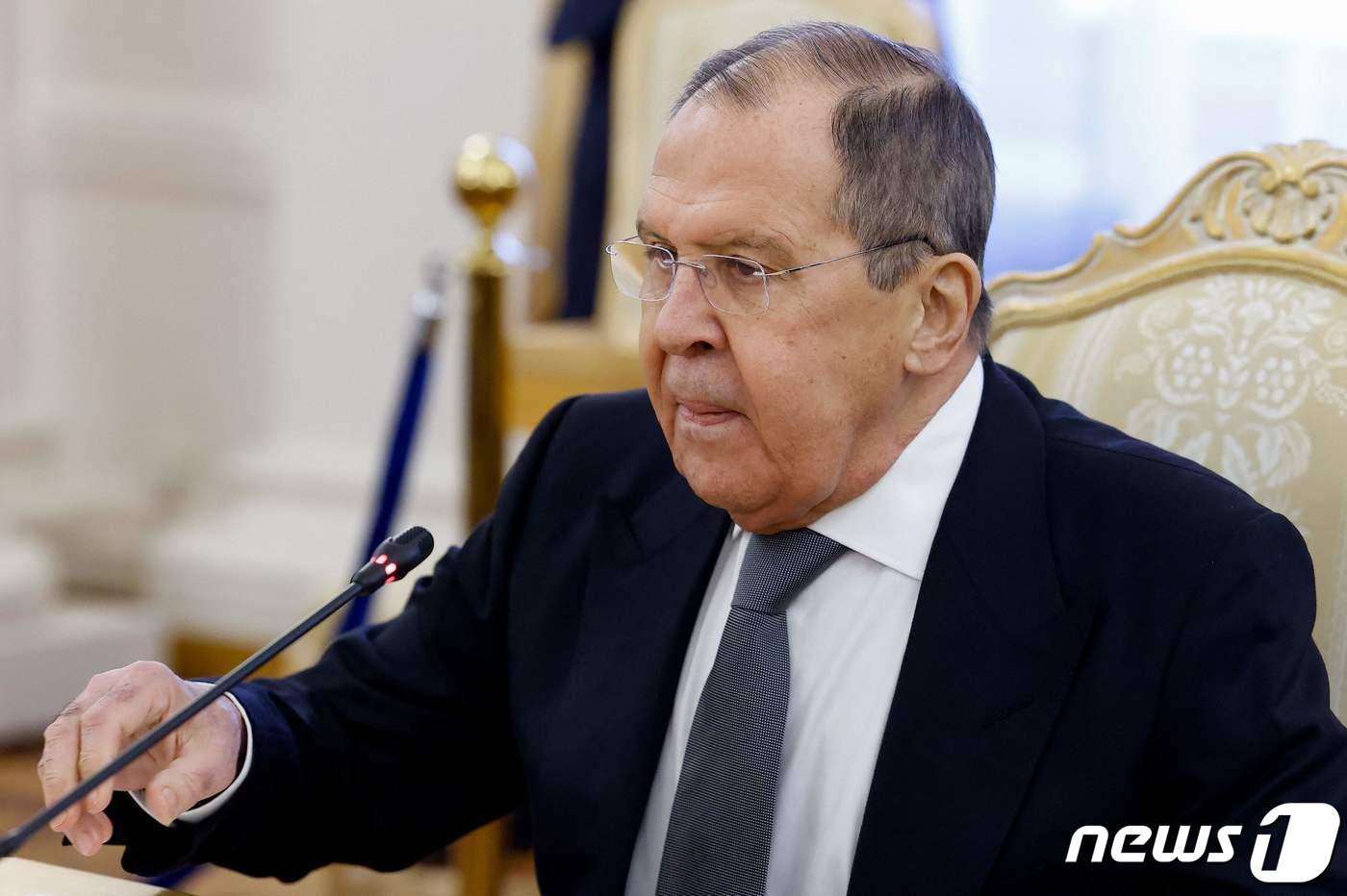 16일(현지시간) 러시아 모스크바에서 세르게이 라브로프 러시아 외무장관이 최선희 북한 외무상을 만나 이야기를 나누고 있다. 2024.01.16 ⓒ AFP=뉴스1 ⓒ News1 정지윤 기자