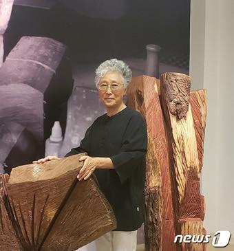본문 이미지 - 한국 1세대 여성조각가인 김윤신 작가가 국제갤러리·리만머핀과 공동 전속 계약을 맺는다. 국제갤러리 제공. ⓒ News1 김일창 기자