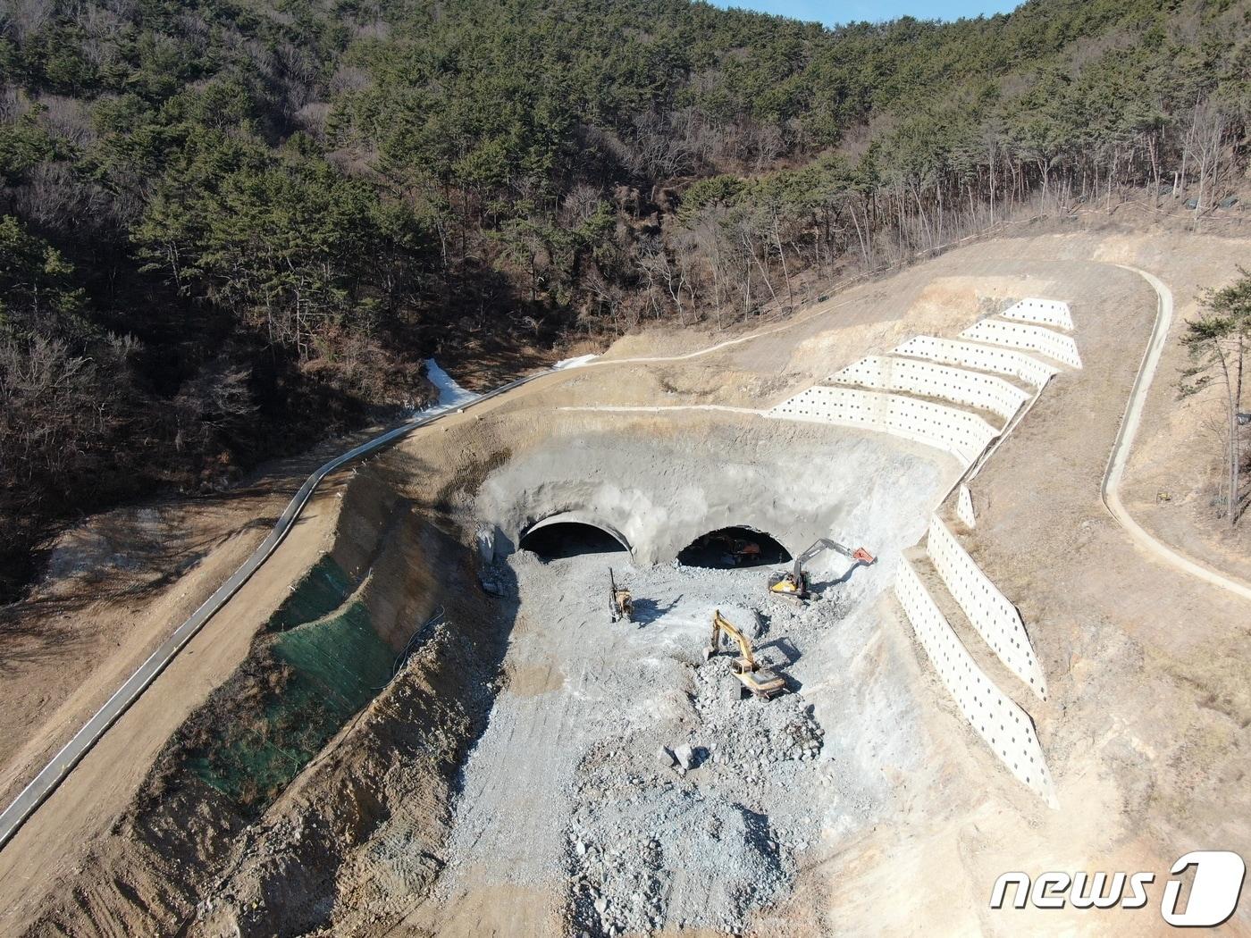 본문 이미지 - 성북터널 전경. (부산해수청 제공)