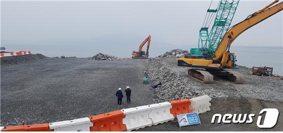 본문 이미지 - 항만건설현장(해양수산부 제공)