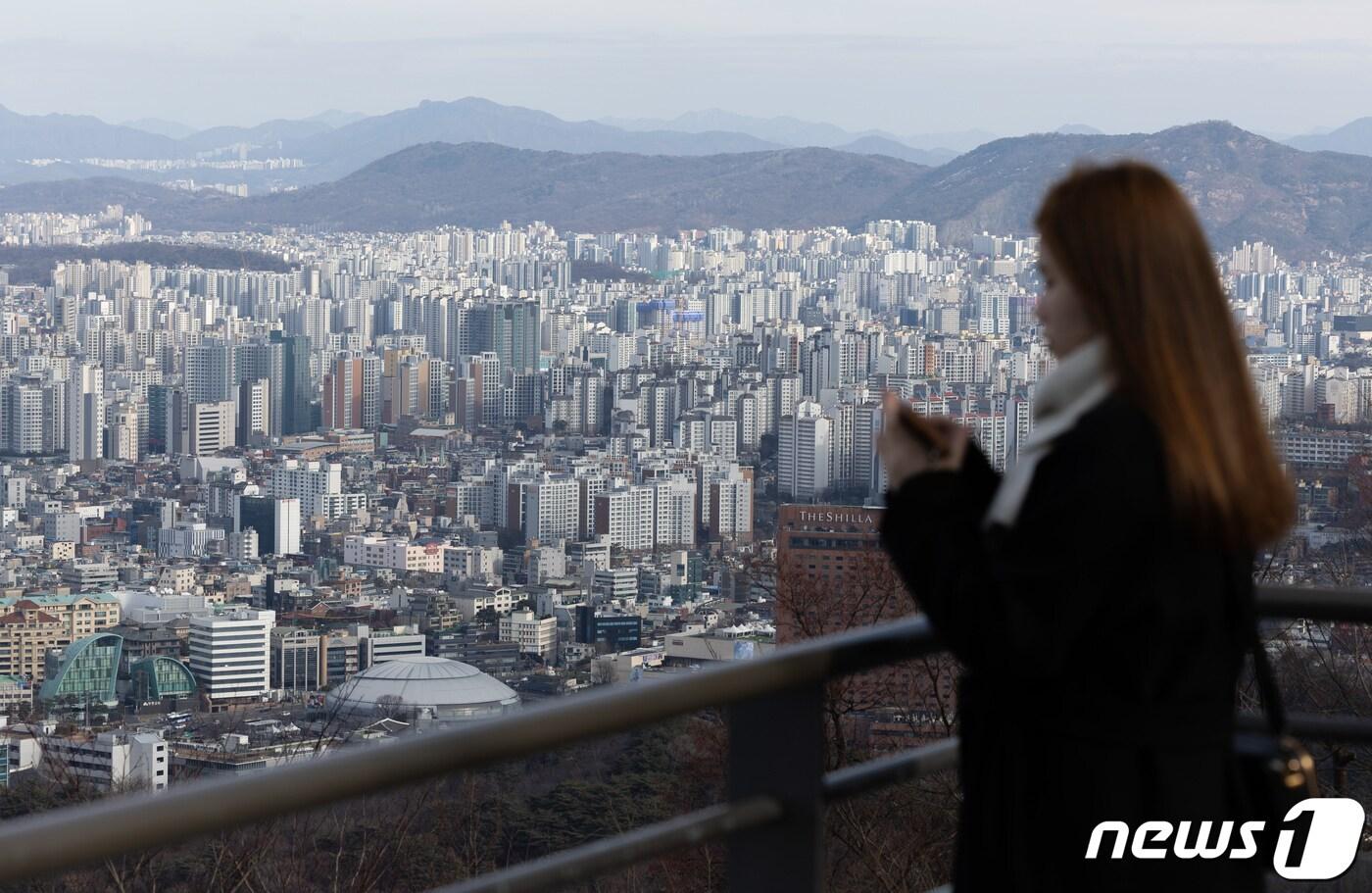 본문 이미지 - 서울 남산에서 바라본 아파트 단지 모습. 2024.1.19/뉴스1 ⓒ News1 이재명 기자