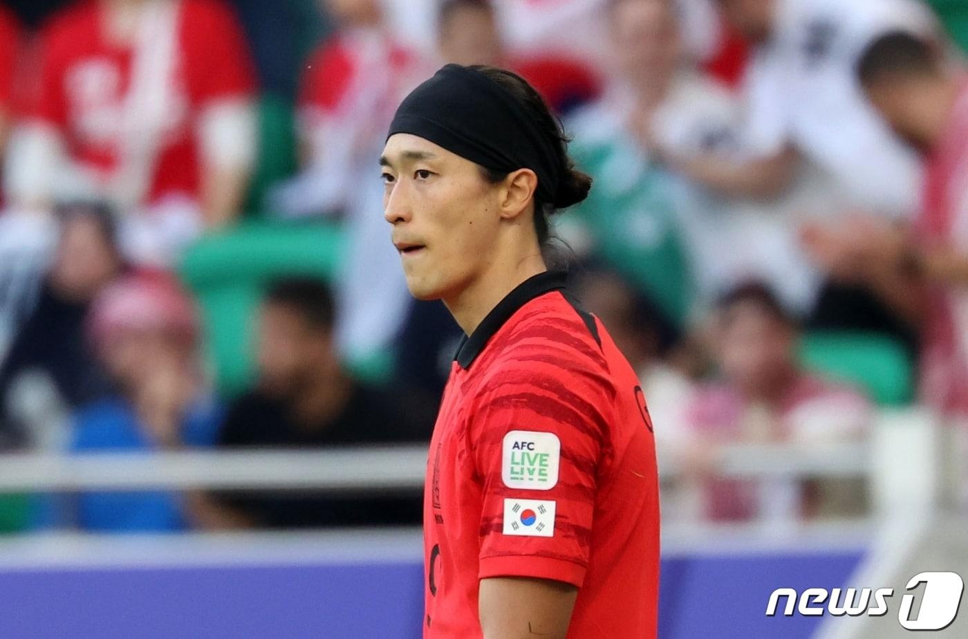 본문 이미지 - 한국 축구대표팀 스트라이커 조규성의 SNS가 비난의 글로 도배됐다.