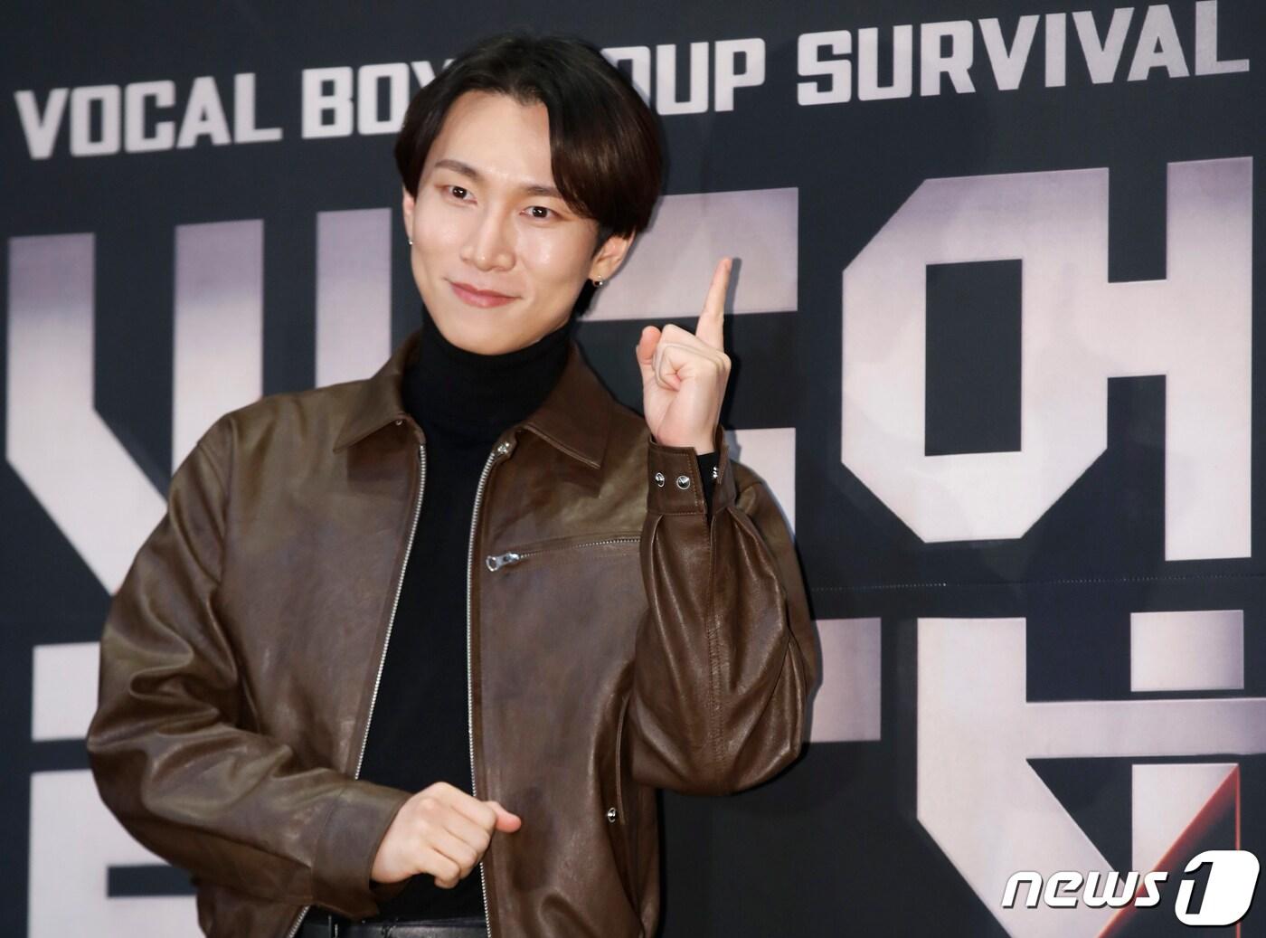 본문 이미지 - 가수 서은광이 24일 서울 마포구 CJENM센터에서 열린 엠넷 서바이벌 프로그램 '빌드업 : 보컬 보이그룹 서바이벌' 제작발표회에서 포즈를 취하고 있다. 2024.1.24/뉴스1 ⓒ News1 권현진 기자