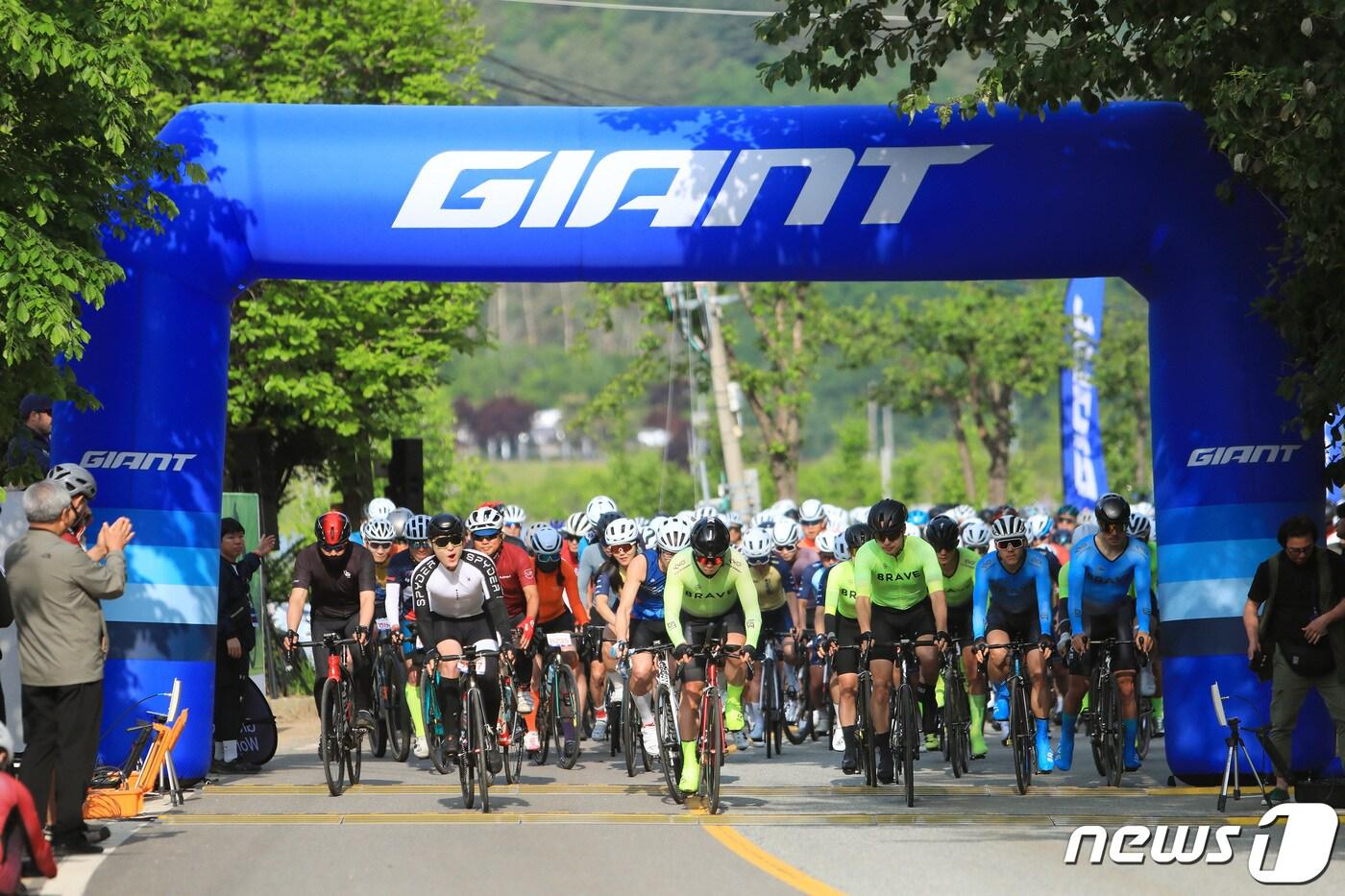 2023년 5월 열린 설악그란폰도 대회.(인제군 제공)/뉴스1