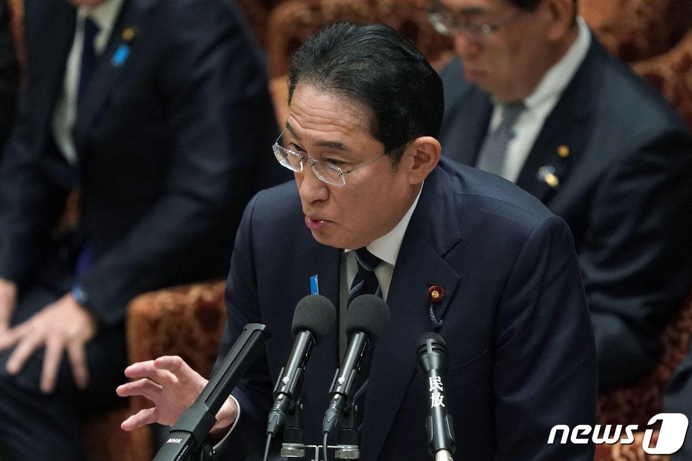 본문 이미지 - 일본 도쿄에서 24일 열린 중의원 예산위원회에서 기시다 후미오 일본 총리가 발언하고 있다. 2024.01.24 ⓒ AFP=뉴스1 ⓒ News1 정지윤 기자