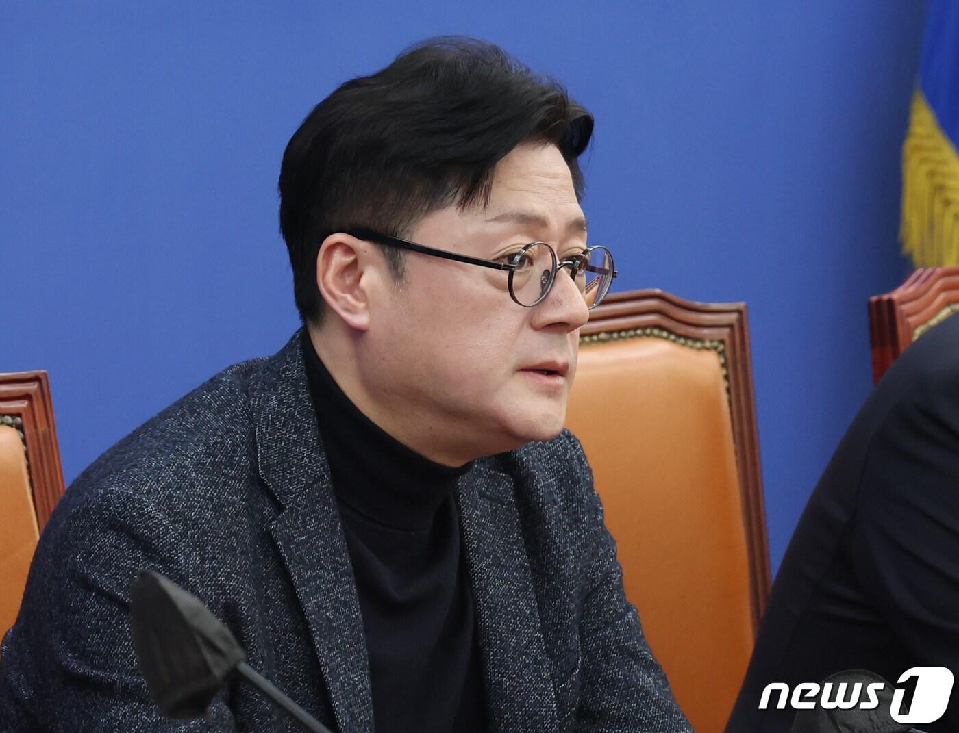 본문 이미지 - 홍익표 더불어민주당 원내대표가 25일 서울 여의도 국회에서 열린 정책조정회의를 주재하고 있다. 2024.1.25/뉴스1 ⓒ News1 송원영 기자