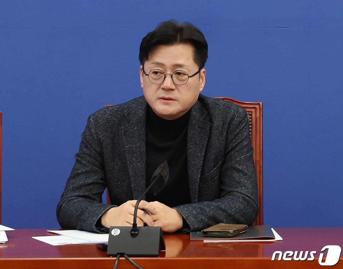 본문 이미지 - 홍익표 더불어민주당 원내대표가 25일 서울 여의도 국회에서 열린 정책조정회의를 주재하고 있다. 2024.1.25/뉴스1 ⓒ News1 송원영 기자