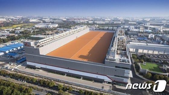 본문 이미지 - SK하이닉스 중국 우시 공장 전경. (SK하이닉스 제공) ⓒ News1 강태우 기자