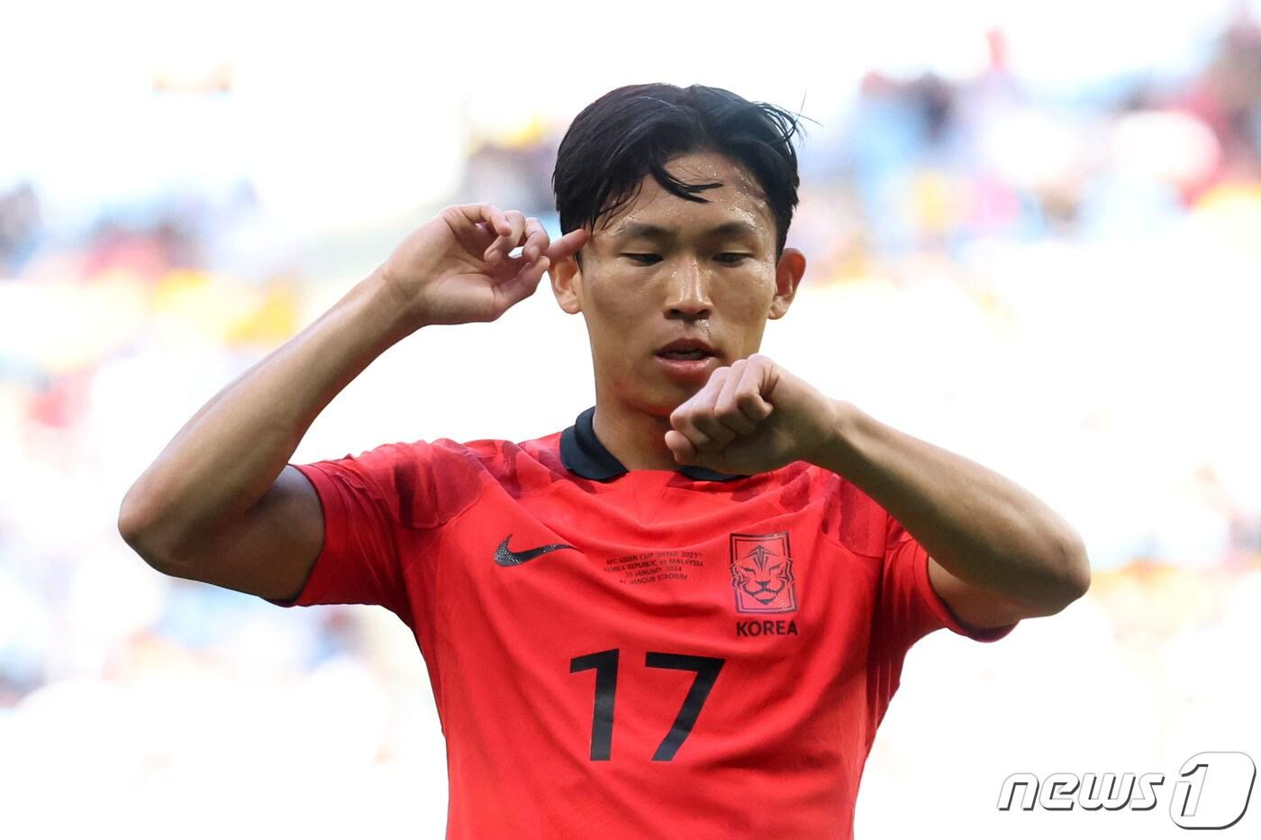 대한민국 축구대표팀 정우영이 25일(현지시간) 카타르 알와크라 알자누브 스타디움에서 열린 2023 아시아축구연맹(AFC) 카타르 아시안컵 조별리그 E조 조별리그 3차전 대한민국과 말레이시아의 경기에서 선제골을 넣은 후 세리머니를 하고 있다. 2024.1.25/뉴스1 ⓒ News1 김성진 기자