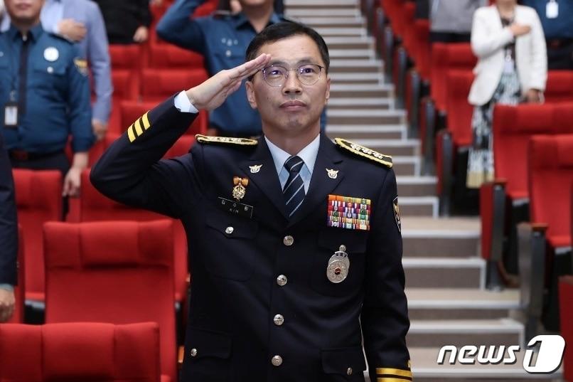 본문 이미지 - 김수환 신임 경찰청 차장(경찰대 홈페이지 갈무리)