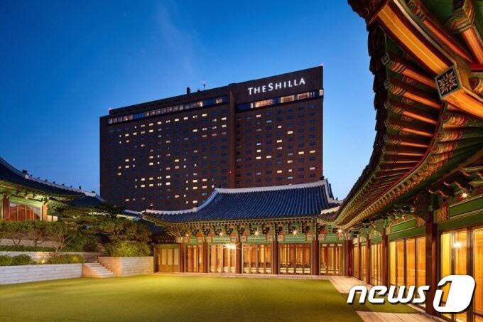 본문 이미지 - 서울신라호텔 전경(호텔신라 제공)