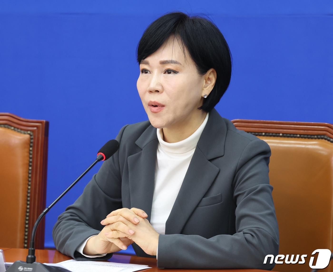 본문 이미지 - 전현희 더불어민주당 당대표정치테러대책위원장이 30일 서울 여의도 국회에서 열린 당대표 정치테러대책위원회 8차 회의에서 발언을 하고 있다. 2024.1.30/뉴스1 ⓒ News1 송원영 기자