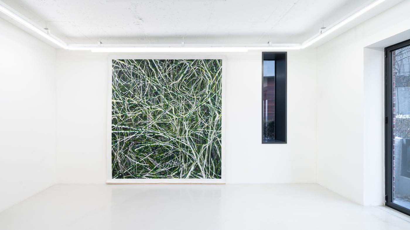 본문 이미지 - 갤러리에스피 단체전 '서 있을 수 있는 사람' 전경.