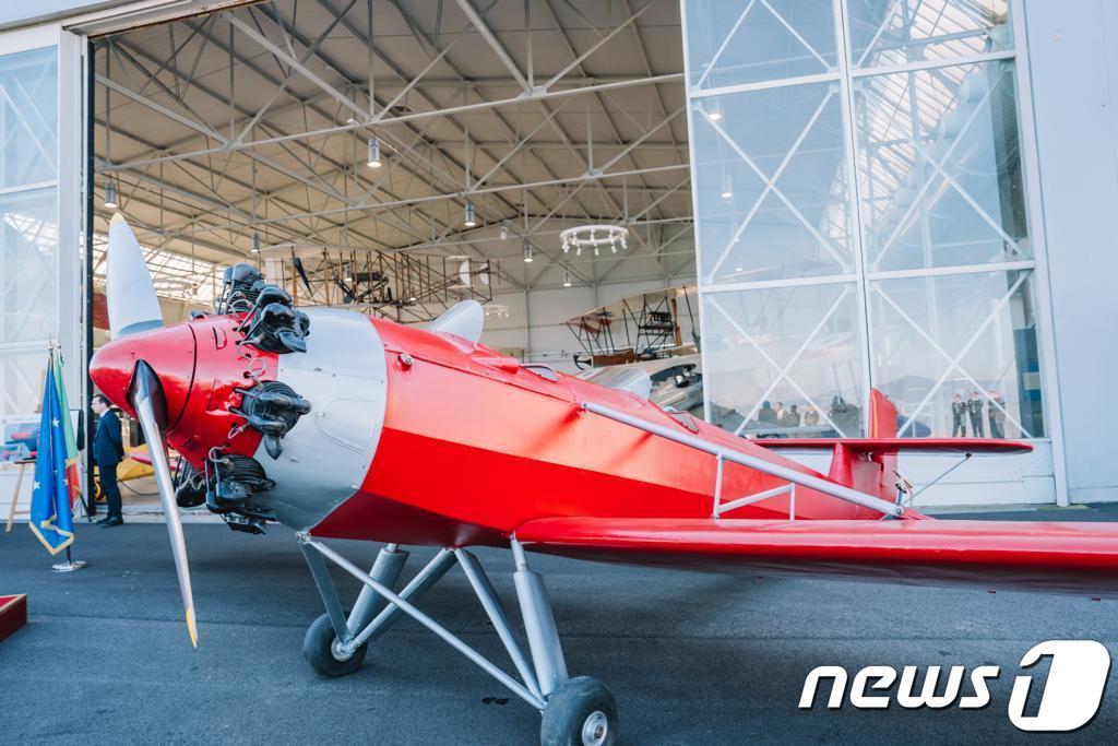 본문 이미지 -  아비 아메드 에티오피아 총리가 30일(현지시간) 이탈리아 당국이 에티오피아에서 제작된 최초의 항공기 '체하이(Tsehay)'를 에티오피아 정부에 넘겨줬다고 밝혔다.(X 갈무리).