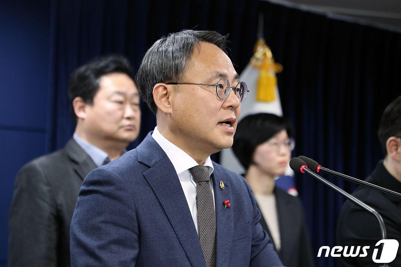 고기동 행정안전부 차관이 31일 오전 서울시 종로구 세종대로 정부서울청사 3층 브리핑실에서 '디지털행정서비스 국민신뢰 제고 대책' 발표를 하고 있다. (행정안전부 제공)ⓒ News1