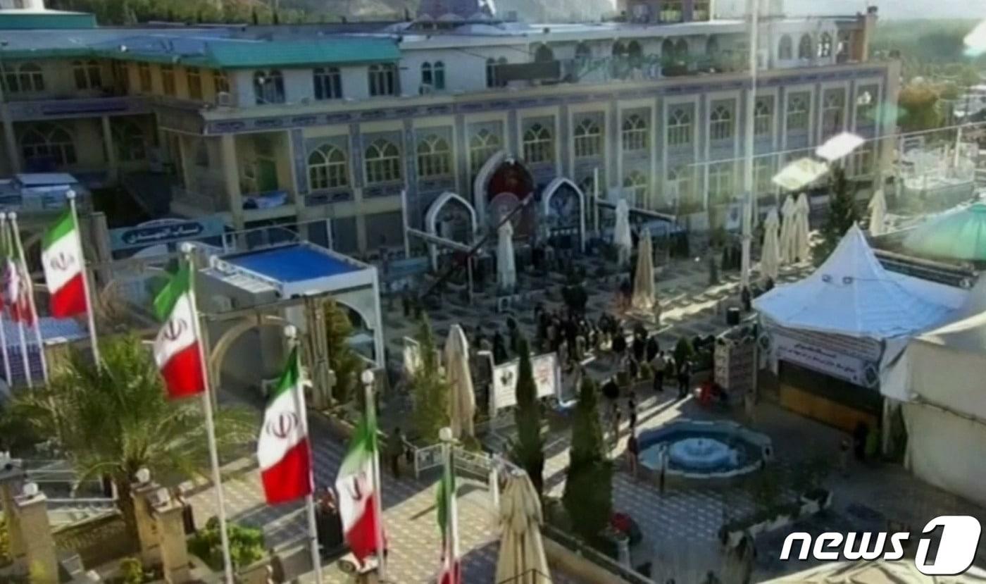 3일&#40;현지시간&#41; 이란 남동부 케르만시 사헤브 알자만 모스크 인근에서 폭탄 테러가 발생했다.. ⓒ AFP=뉴스1 ⓒ News1 박형기 기자