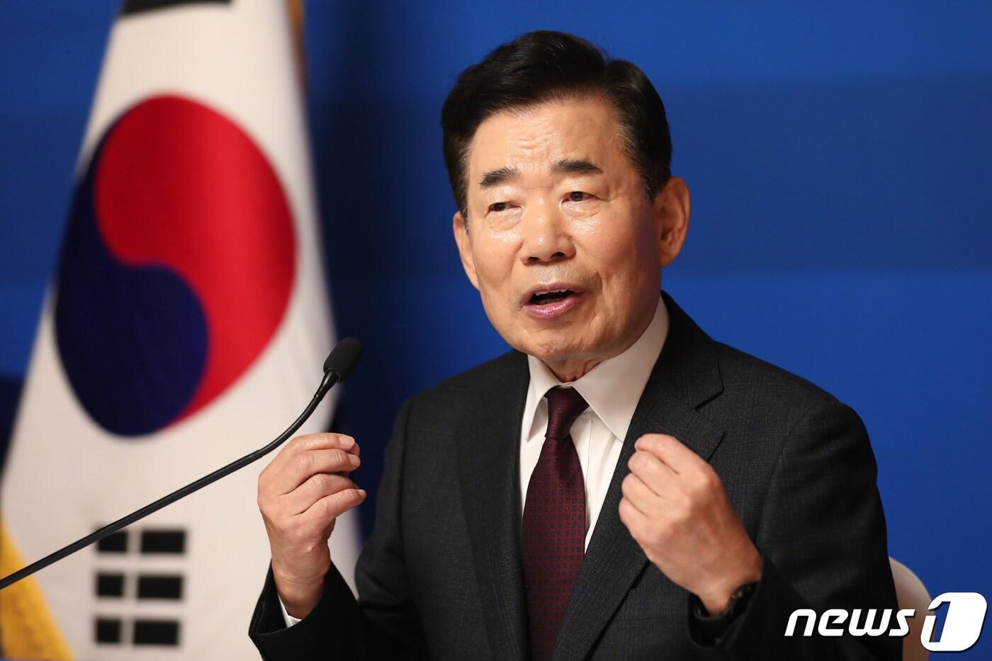 본문 이미지 - 김진표 국회의장이 4일 오전 서울 여의도 국회 사랑재에서 신년 기자간담회를 하고 있다. (공동취재) 2024.1.4/뉴스1 ⓒ News1 구윤성 기자