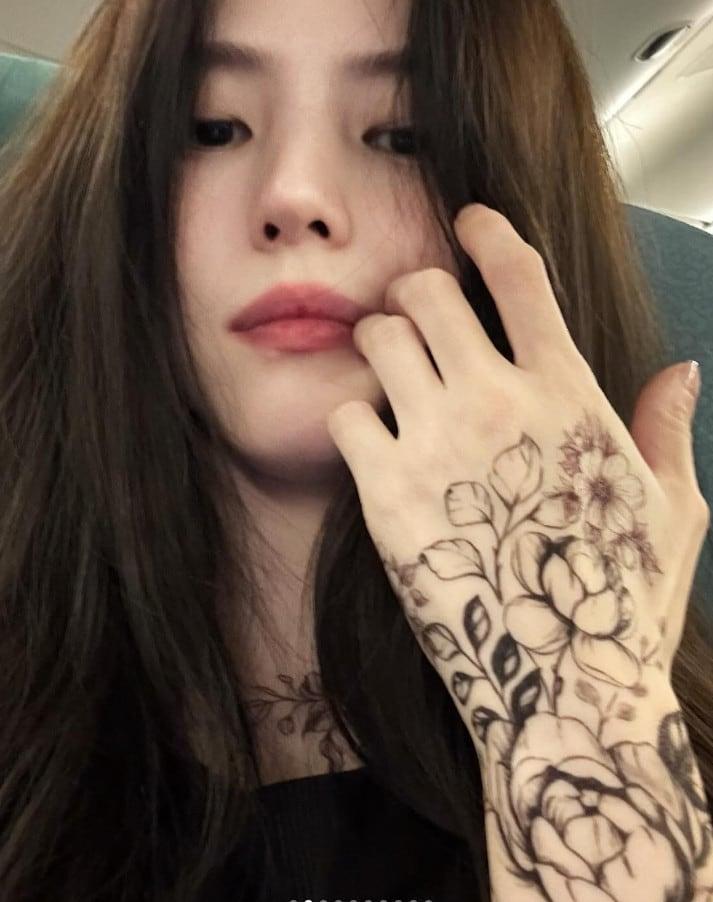 본문 이미지 - 한소희 SNS 캡처