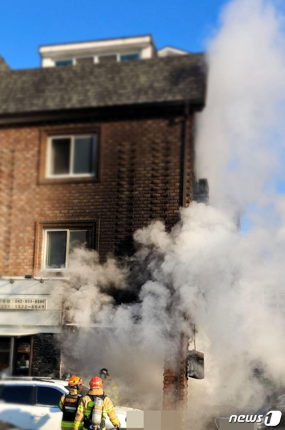 본문 이미지 - 화재 현장(유성소방서 제공)/뉴스1
