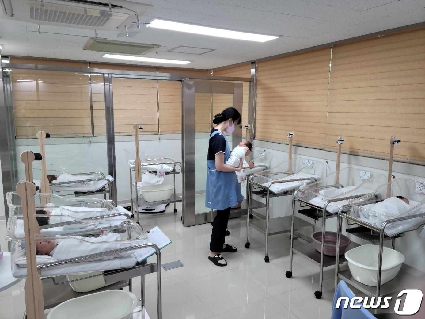 본문 이미지 - 강진공공산후조리원 ⓒ News1