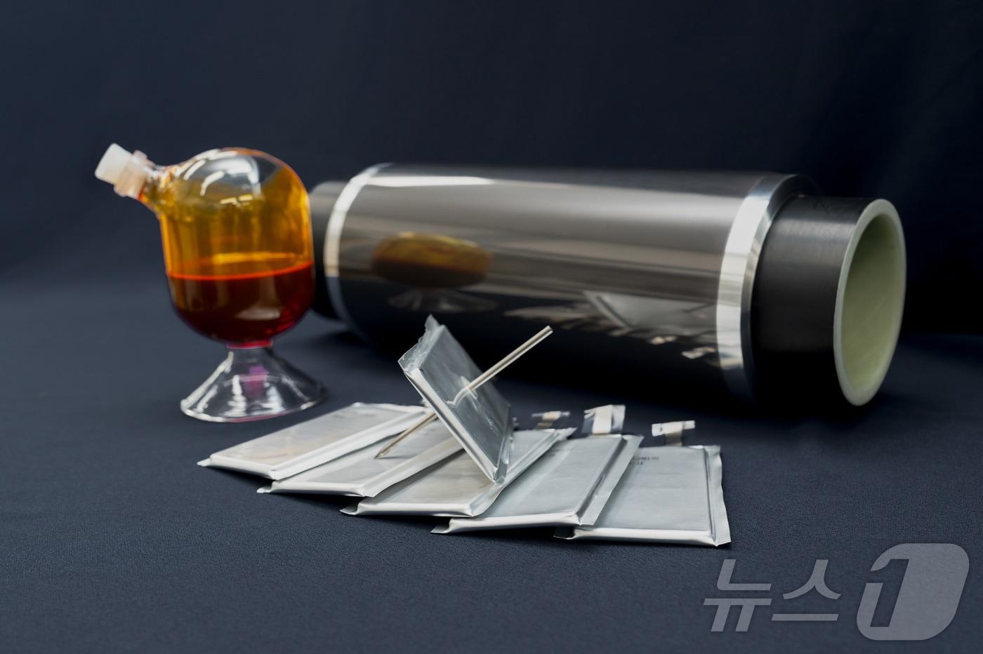 LG화학이 개발한 열폭주 억제 소재(LG화학 제공)