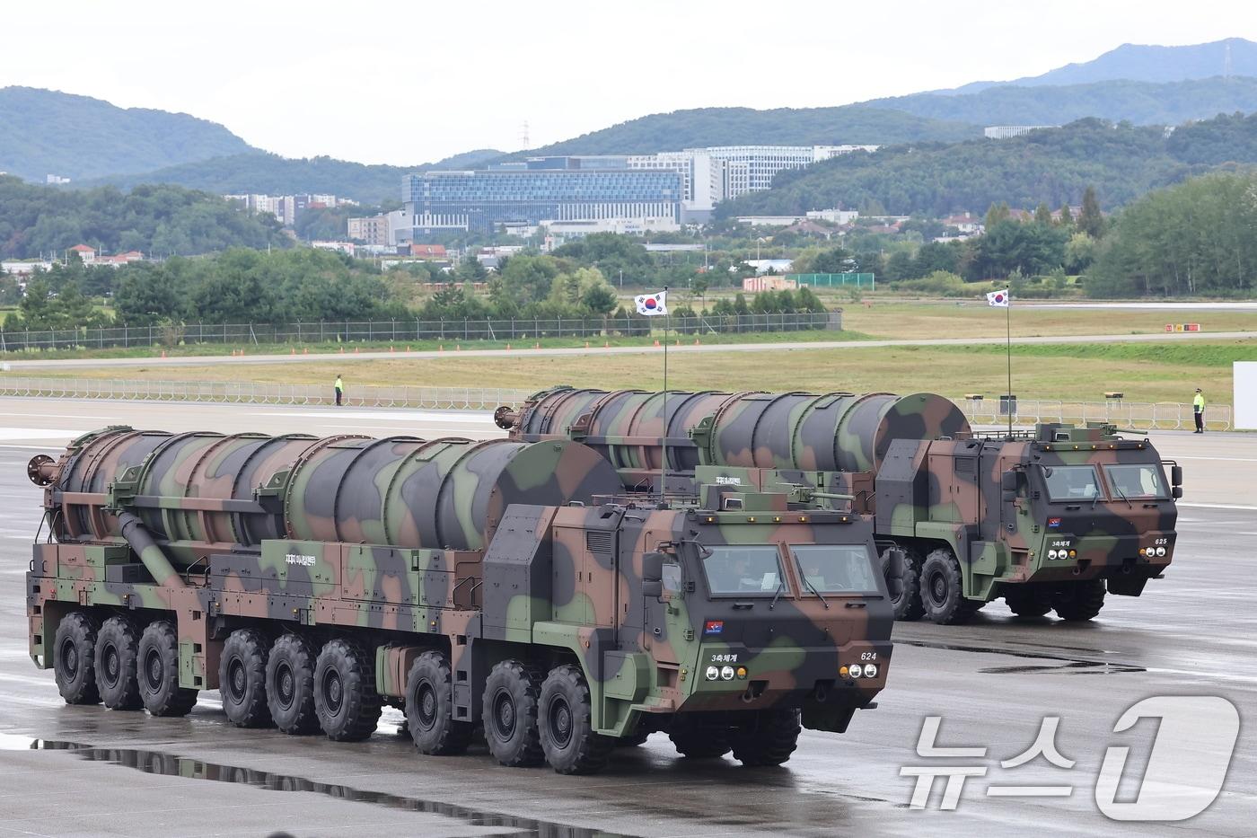 본문 이미지 - '괴물 미사일'로 불리는 지대지 미사일 현무-5. 2024.10.1/뉴스1 ⓒ News1 김도우 기자