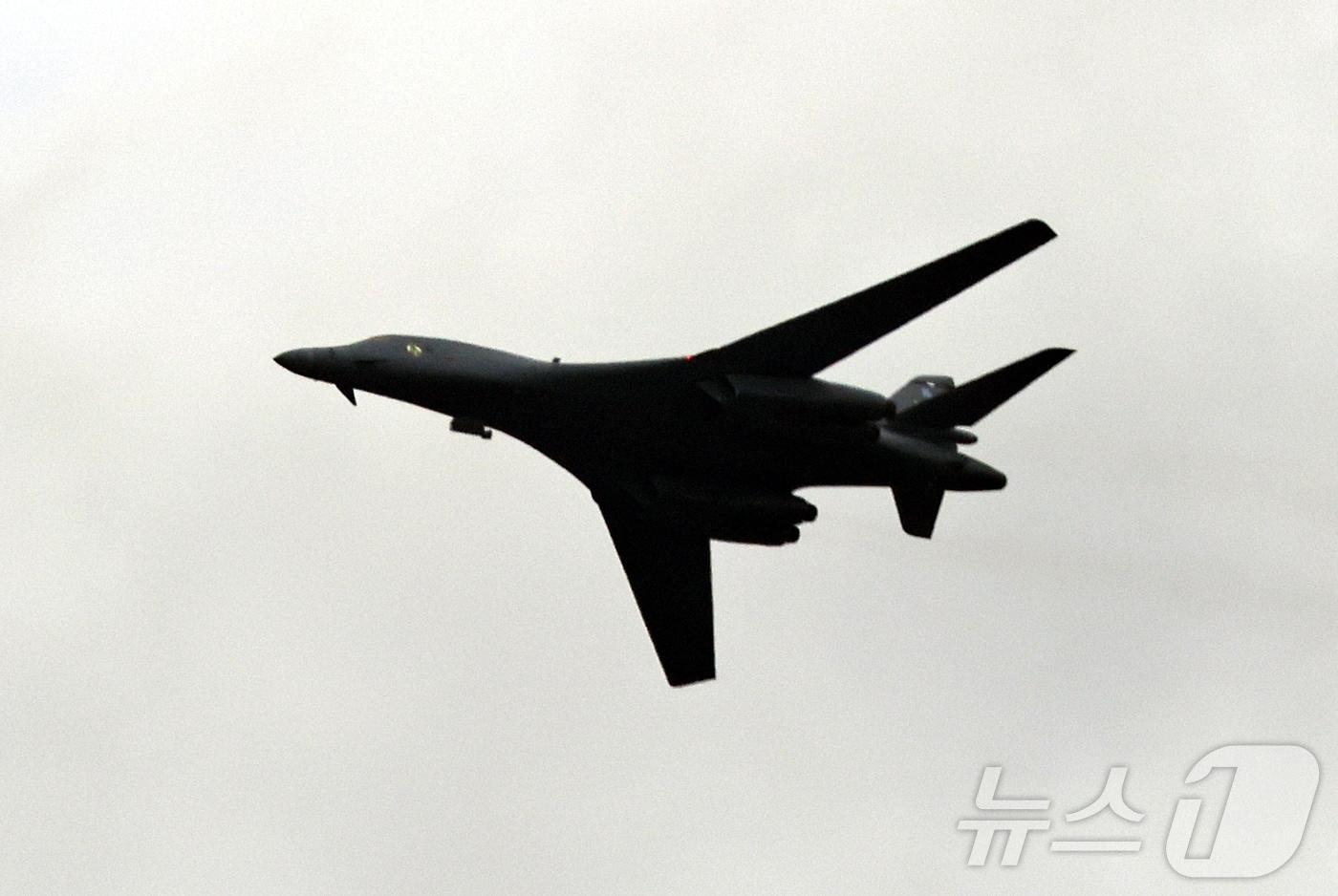 &#39;죽음의 백조&#39;로 불리는 미 공군 초음속 전략폭격기 B-1B 랜서. 2024.10.1/뉴스1 ⓒ News1 구윤성 기자