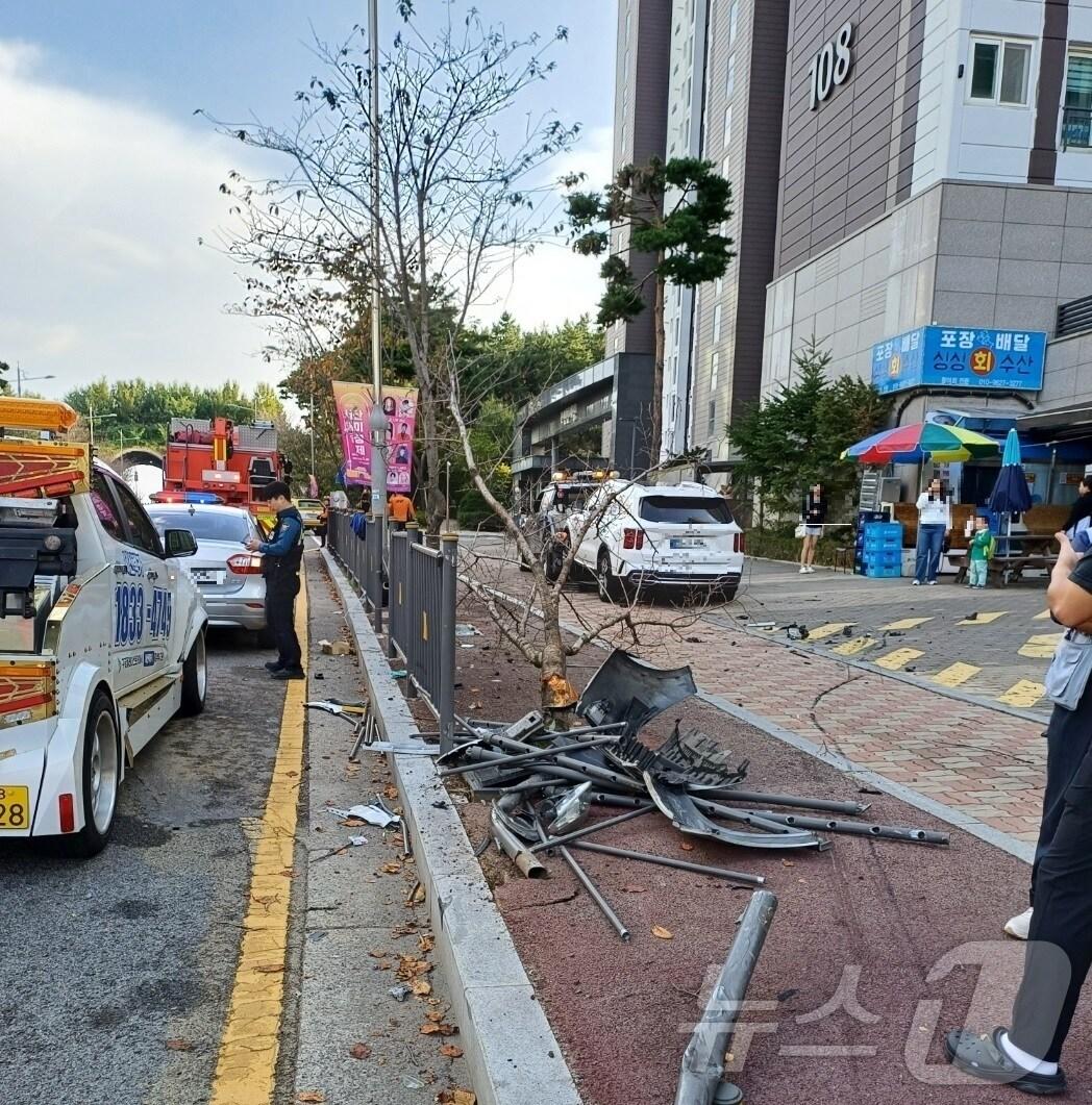 본문 이미지 -  서산 성연면 교통사고 현장.(서산소방서 제공) / 뉴스1