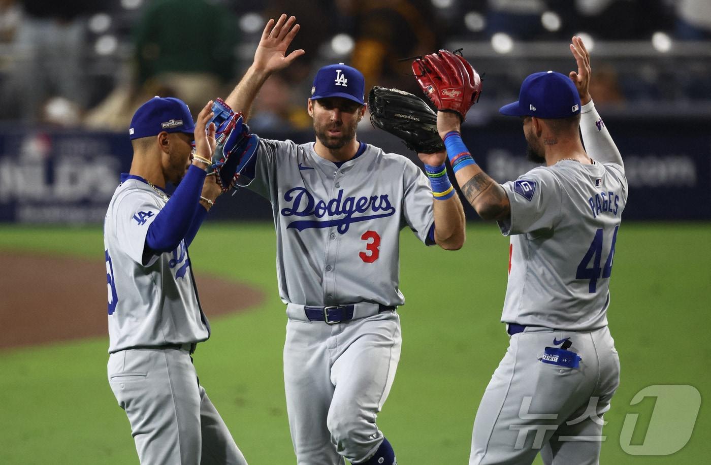 LA 다저스가 샌디에이고 파드리스와 내셔널리그 디비전시리즈(NLDS) 4차전에서 승리하며 승부를 5차전으로 끌고 갔다. ⓒ AFP=뉴스1