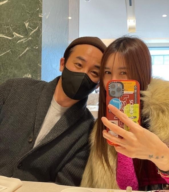 본문 이미지 - 엄태웅, 윤혜진 부부 / 윤혜진 인스타그램