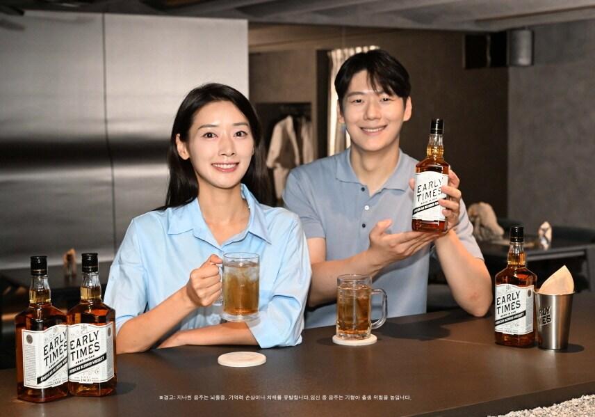 본문 이미지 - 아메리칸 블렌디드 위스키 얼리타임즈(골든블루 인터내셔널).