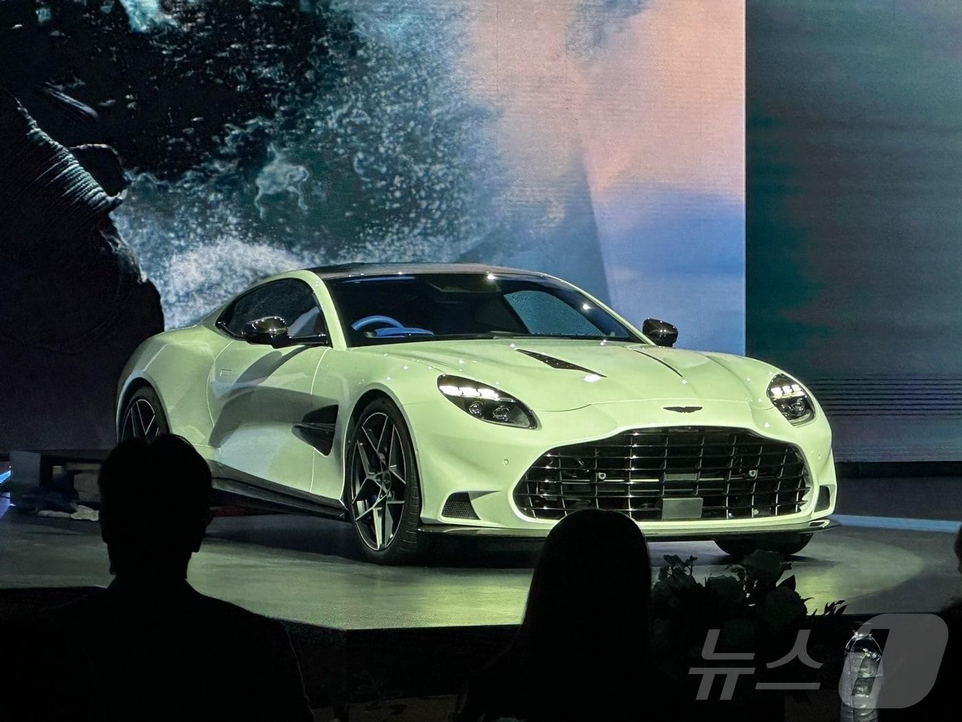본문 이미지 - 애스턴마틴의 신형 뱅퀴시.ⓒ 뉴스1 이동희 기자 