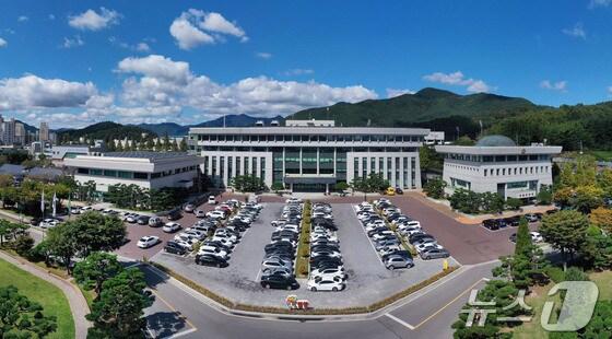 본문 이미지 - 밀양시청 전경.(밀양시 제공)