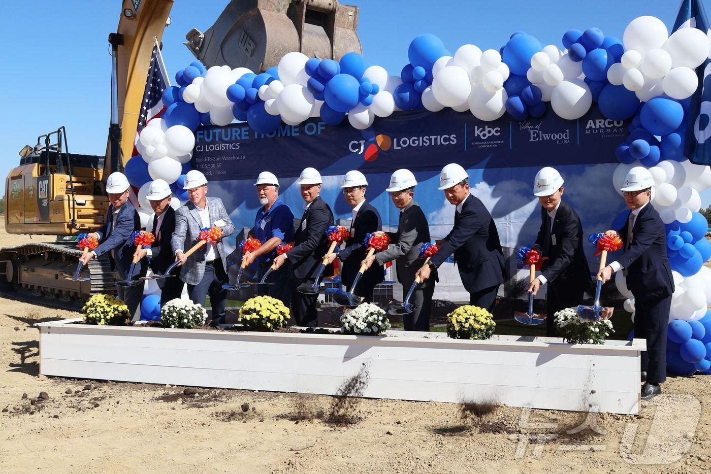 본문 이미지 - CJ대한통운-한국해양진흥공사, 합작 물류센터 착공식(CJ대한통운 제공)