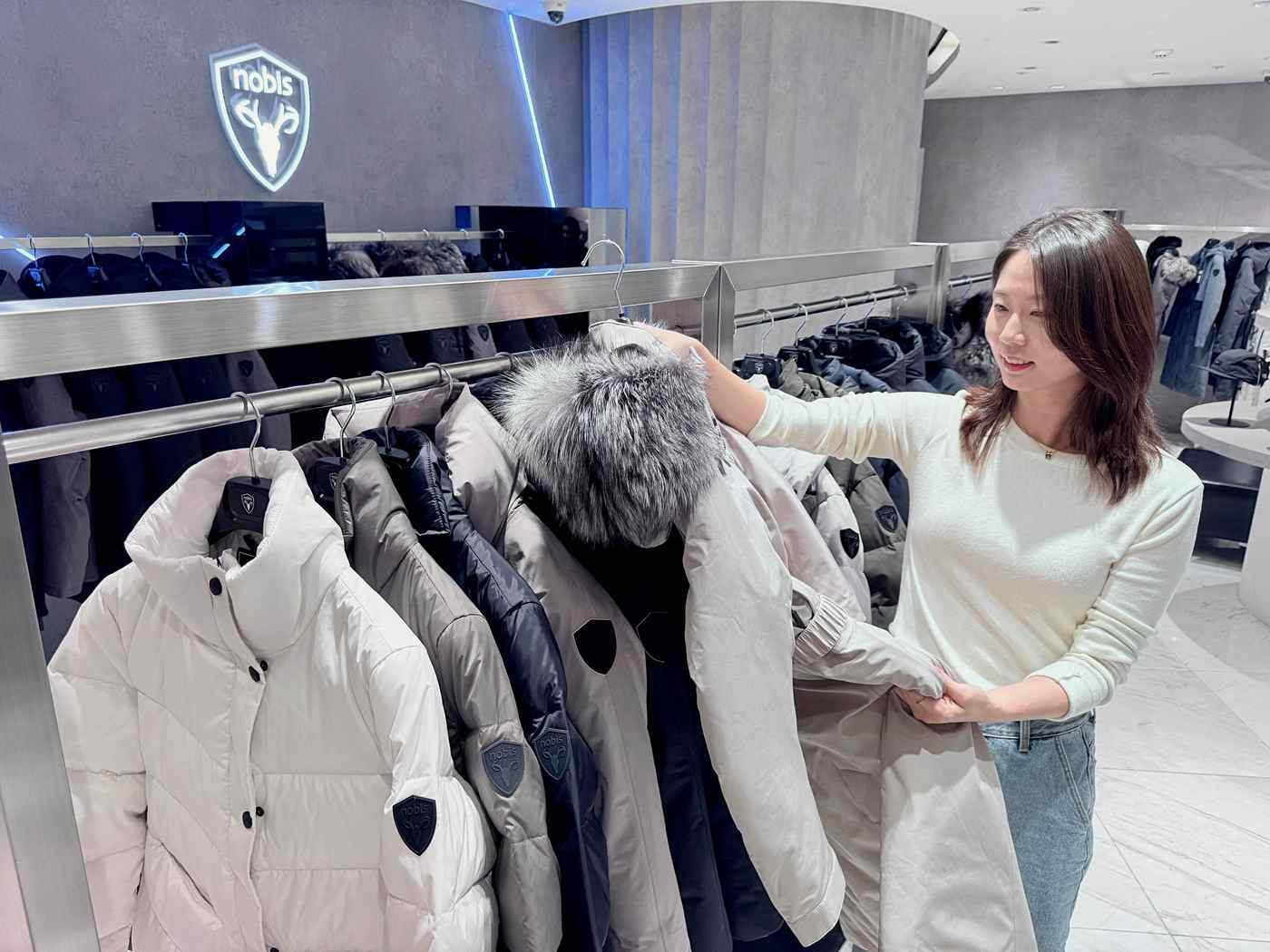 본문 이미지 - 롯데백화점 전 점에서 17~27일 '아우터 페어' 행사를 진행한다(룻데백화점제공)