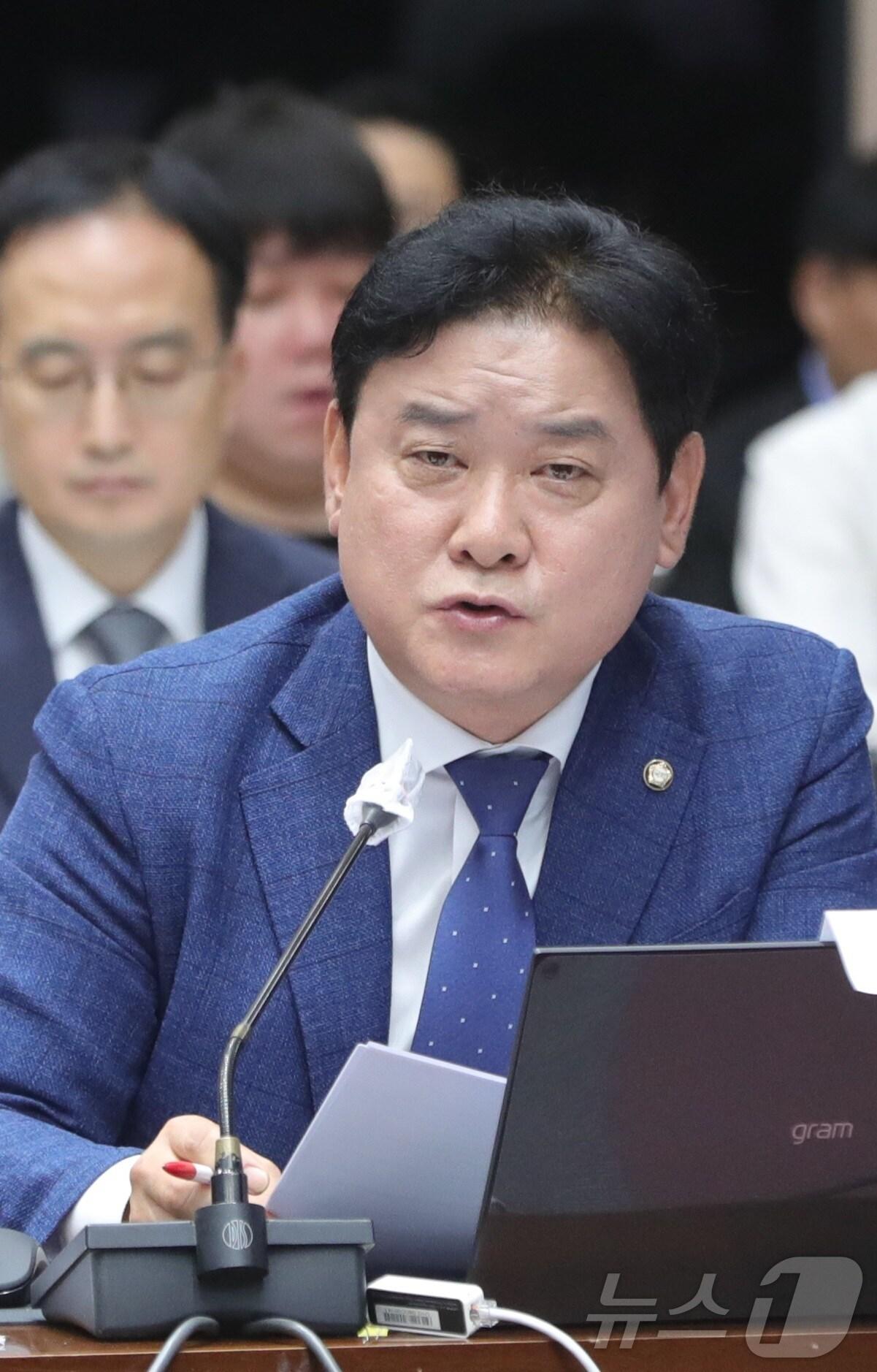 본문 이미지 - 윤종군 더불어민주당 국회의원. 2024.10.14/뉴스1 ⓒ News1 유경석 기자