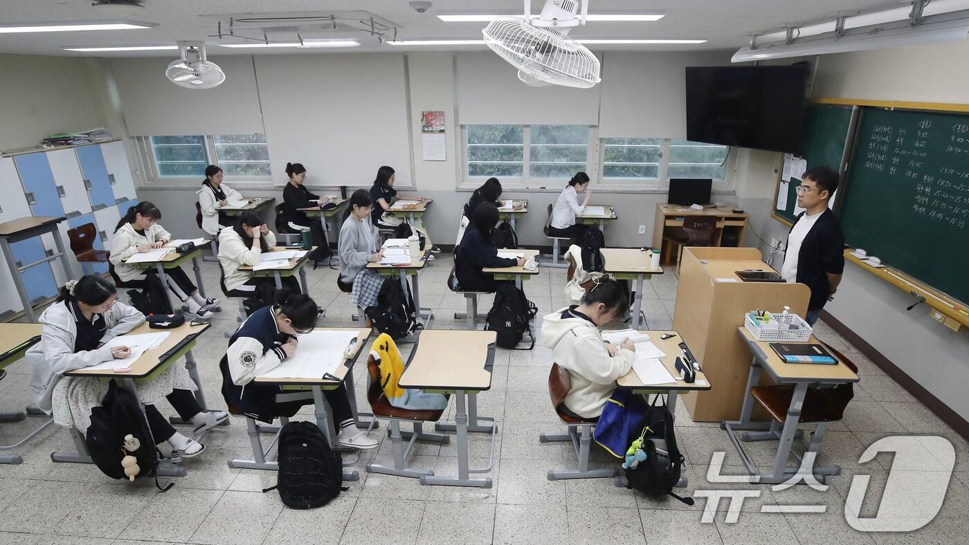 교실 풍경. 위 사진은 기사 내용과 관련이 없습니다. 2024.10.15/뉴스1 ⓒ News1 공정식 기자
