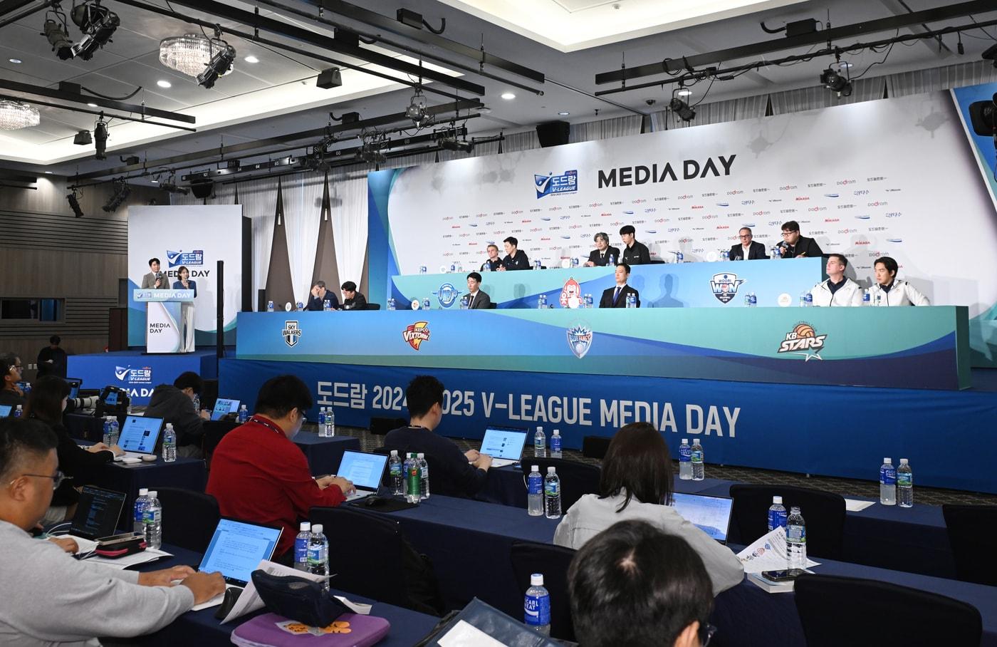 본문 이미지 - 15일 열린 프로배구 남자부 미디어데이 (한국배구연맹 제공)
